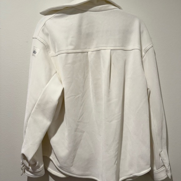 Alo Ribbed Velour Shacket - Picture 3 of 5